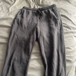 grey jogger sweats